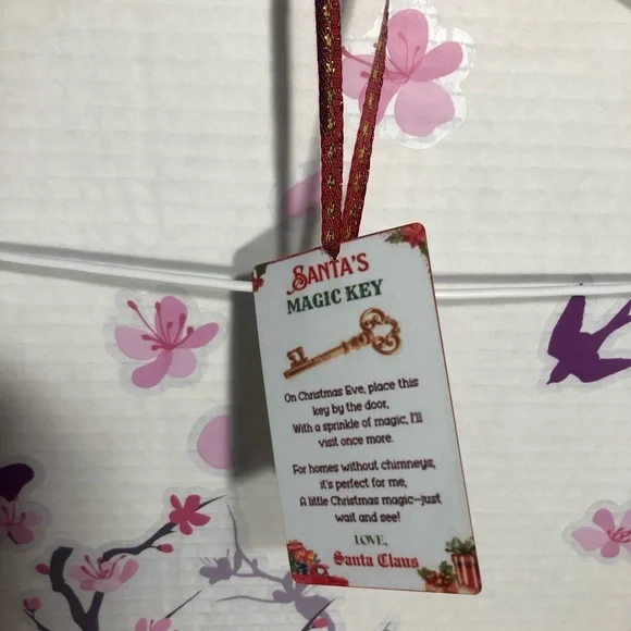 Santa's Magic Key Set with Tags - Picture 3 of 9